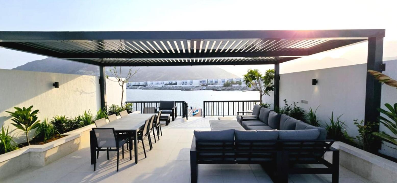 The View Luxury - Al Dana Island
